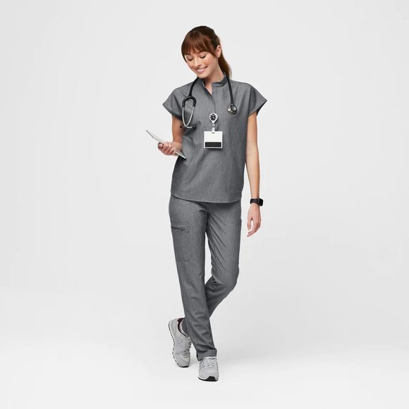 FIGS Women's Graphite -SET- XXS Rafaela Top and XXSP Zamora Jogger Pants - Picture 2 of 8